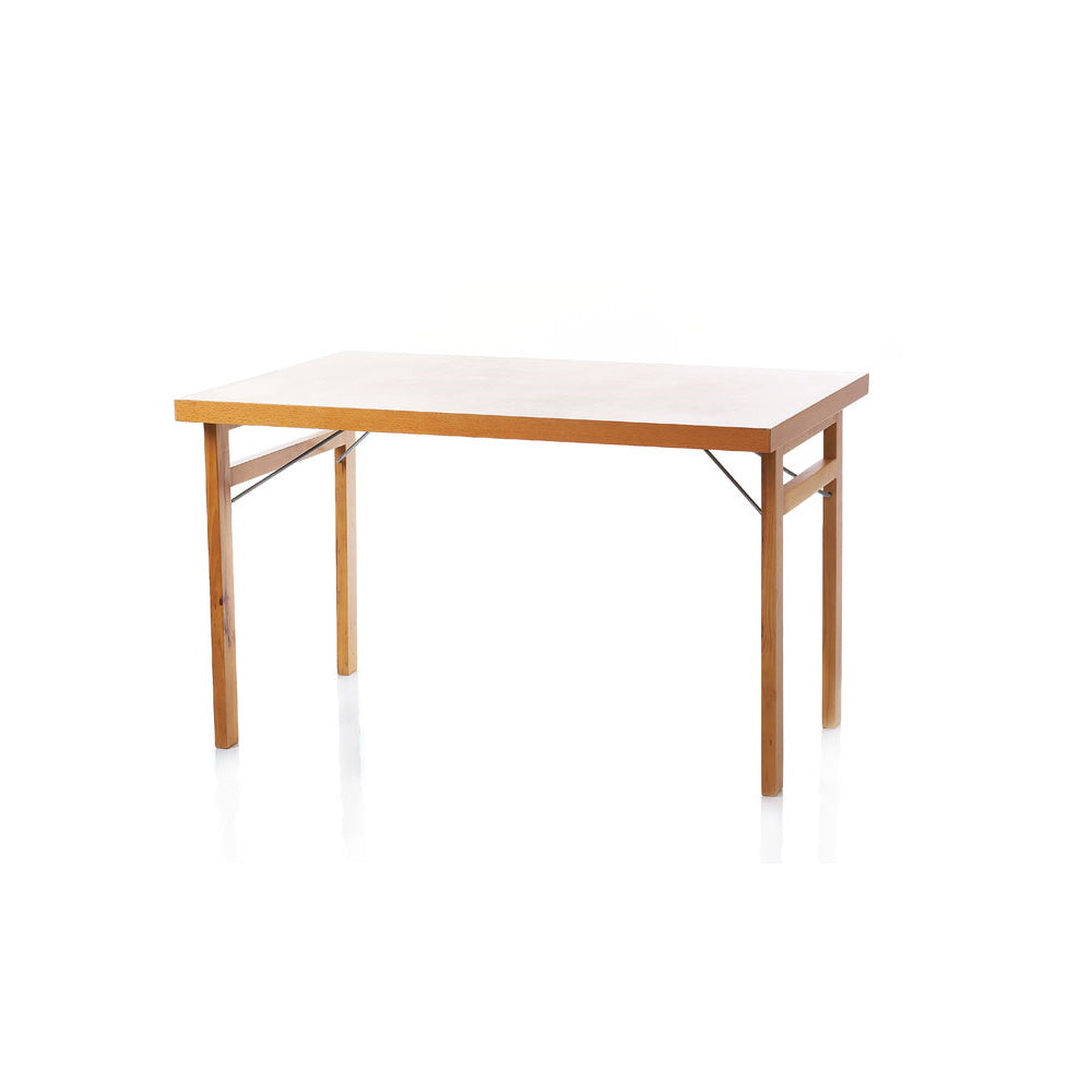 Foldable event table
